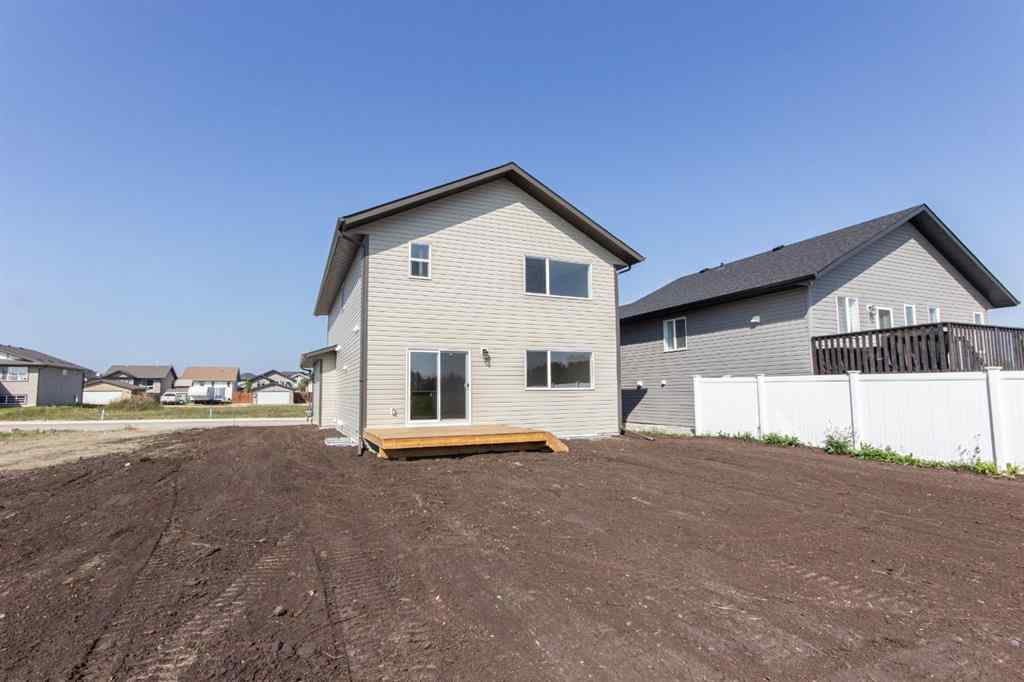MLS® A2256748 - 4429 53 Street  in Creekside Rocky Mountain House, Residential