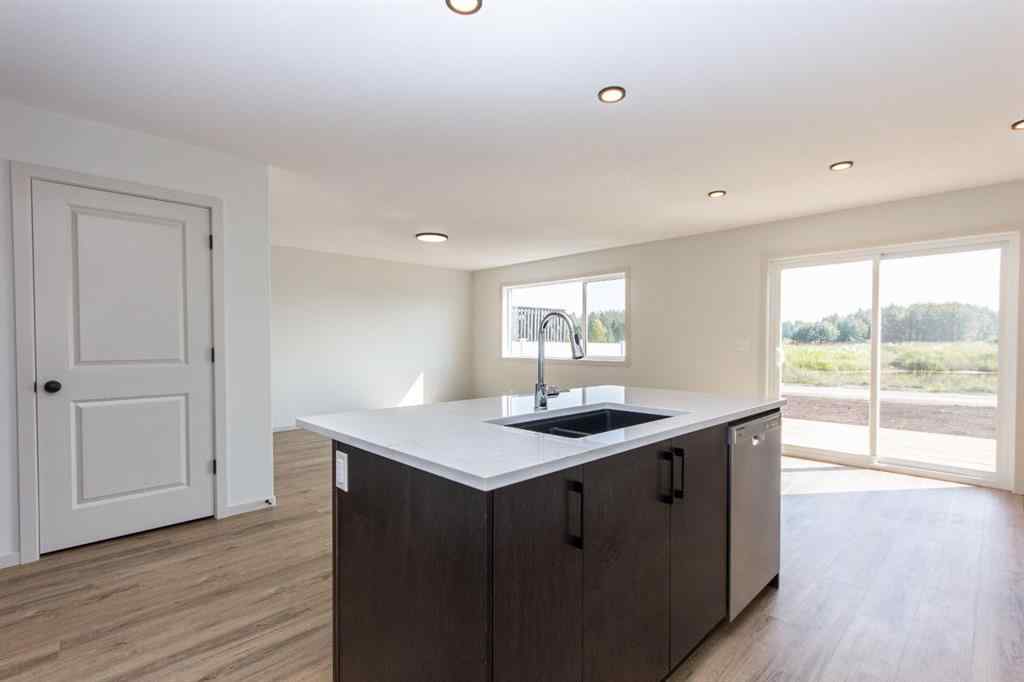 MLS® A2256748 - 4429 53 Street  in Creekside Rocky Mountain House, Residential