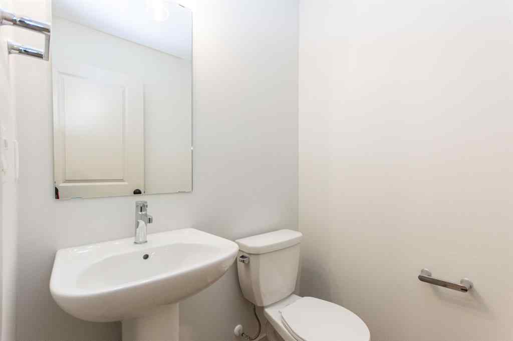 MLS® A2256748 - 4429 53 Street  in Creekside Rocky Mountain House, Residential