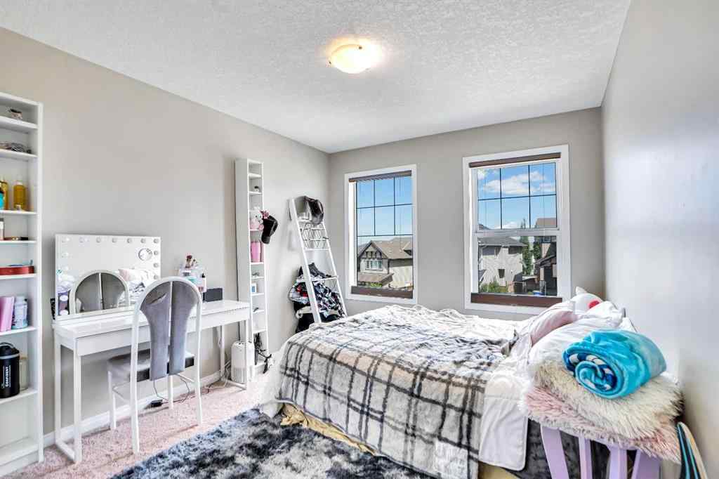 MLS® A2256749 - 19 Hillcrest Link SW in Hillcrest Airdrie, Residential