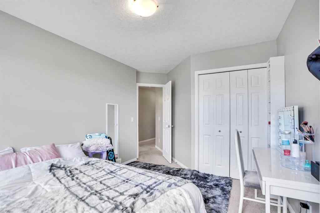 MLS® A2256749 - 19 Hillcrest Link SW in Hillcrest Airdrie, Residential