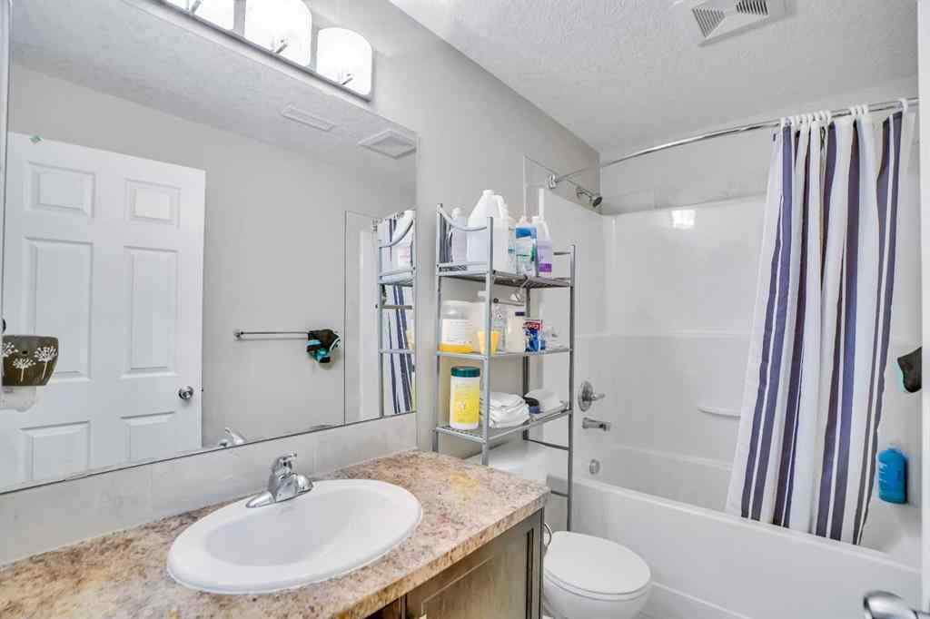 MLS® A2256749 - 19 Hillcrest Link SW in Hillcrest Airdrie, Residential