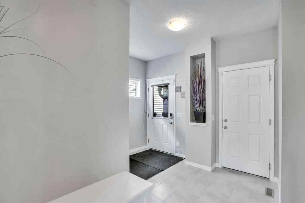 MLS® A2256749 - 19 Hillcrest Link SW in Hillcrest Airdrie, Residential