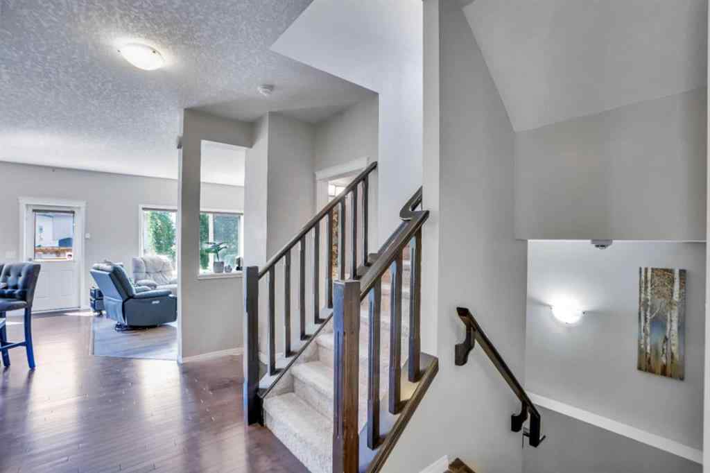 MLS® A2256749 - 19 Hillcrest Link SW in Hillcrest Airdrie, Residential