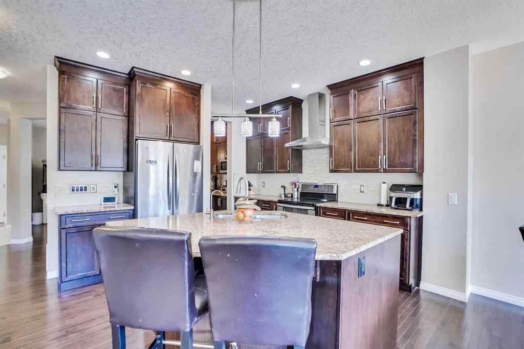 MLS® A2256749 - 19 Hillcrest Link SW in Hillcrest Airdrie, Residential