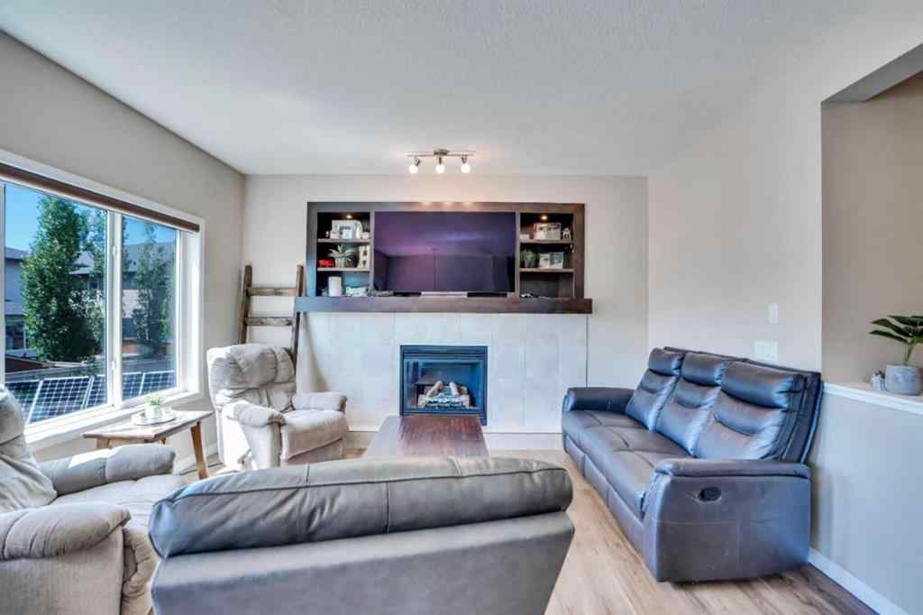 MLS® A2256749 - 19 Hillcrest Link SW in Hillcrest Airdrie, Residential