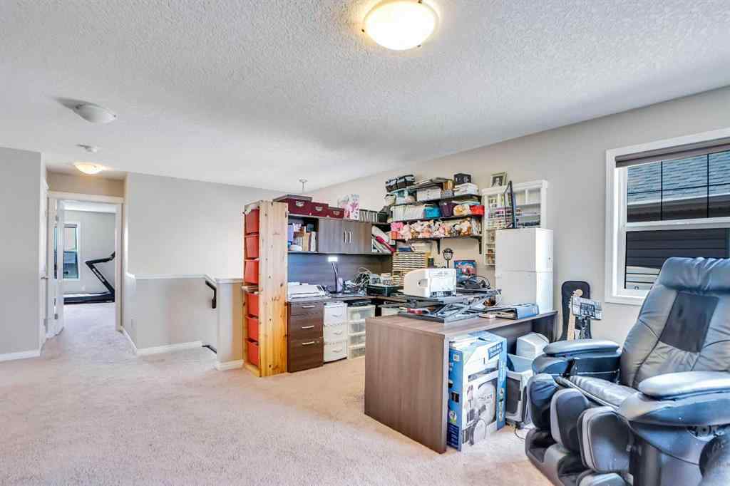 MLS® A2256749 - 19 Hillcrest Link SW in Hillcrest Airdrie, Residential