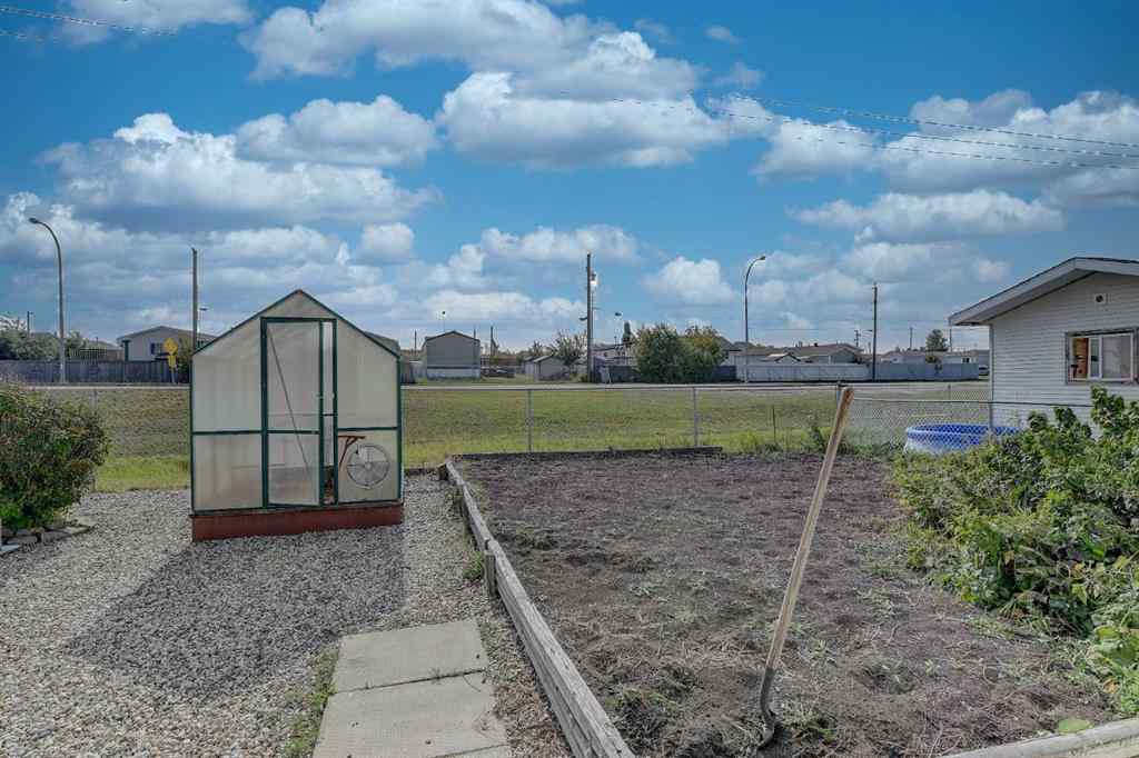 MLS® A2256758 - 9709 108 Avenue  in N/A Clairmont, Residential