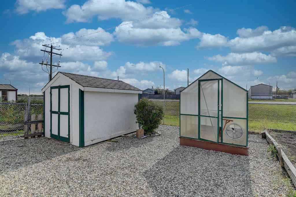 MLS® A2256758 - 9709 108 Avenue  in N/A Clairmont, Residential