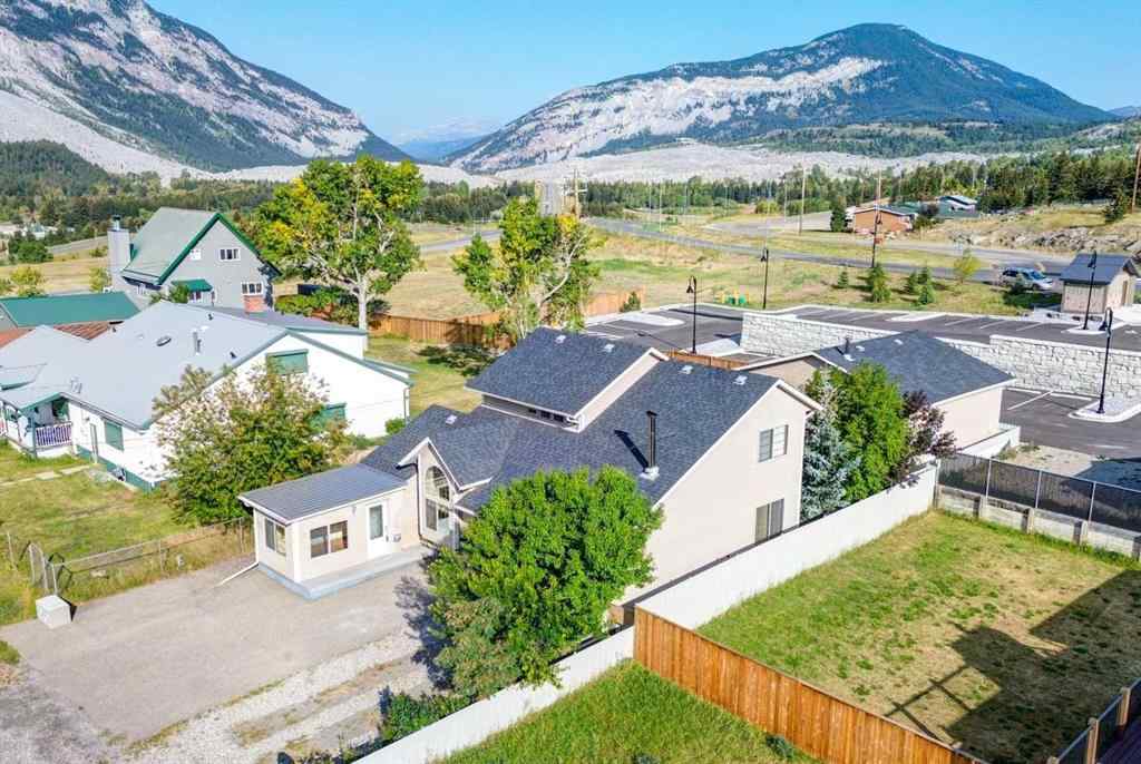 MLS® A2256759 - 2134 214 Street  in NONE Bellevue, Residential