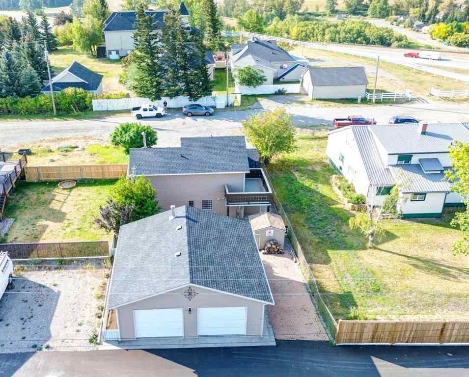 MLS® A2256759 - 2134 214 Street  in NONE Bellevue, Residential