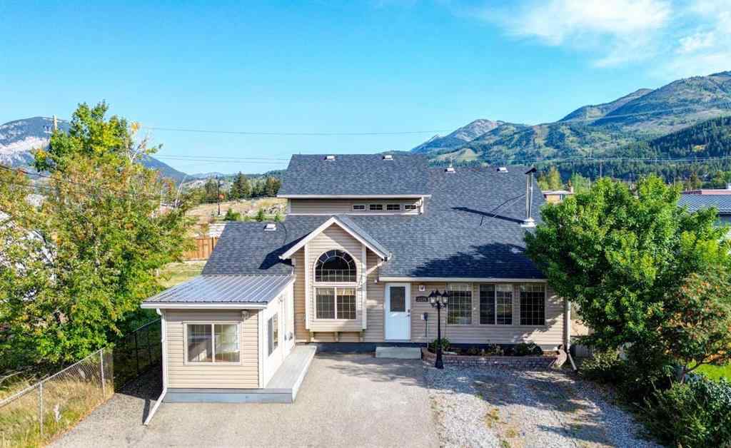 MLS® A2256759 - 2134 214 Street  in NONE Bellevue, Residential