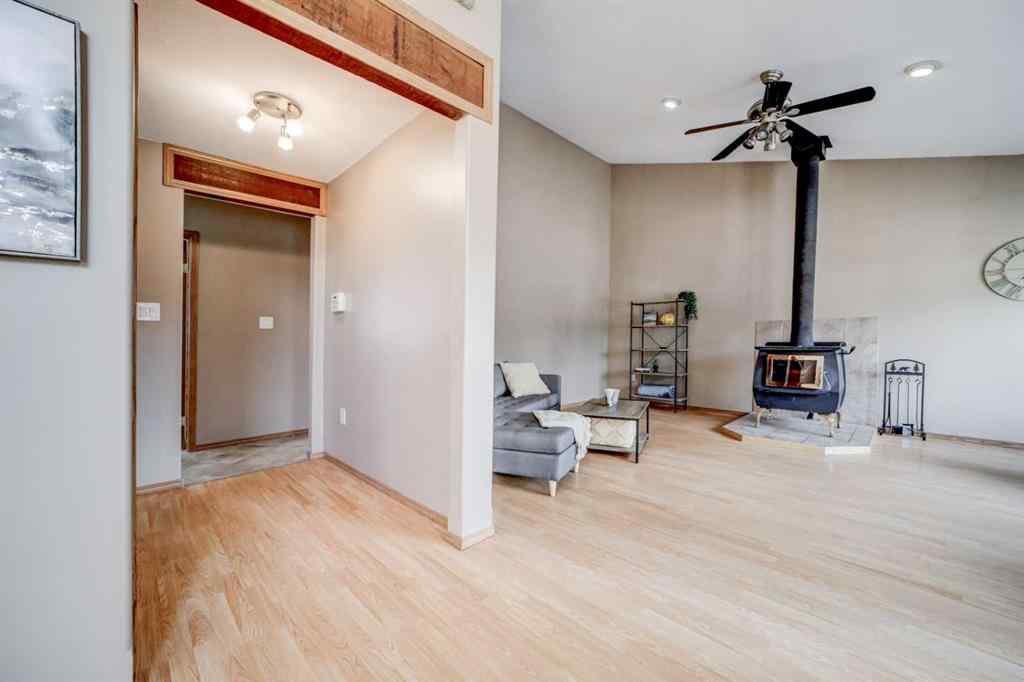 MLS® A2256759 - 2134 214 Street  in NONE Bellevue, Residential
