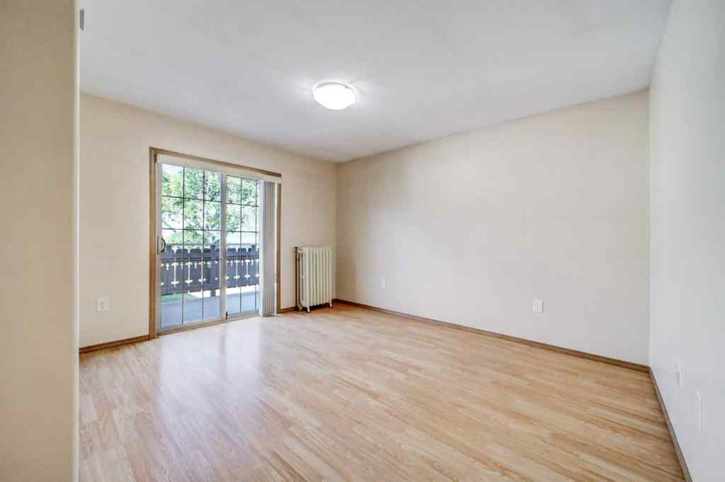 MLS® A2256759 - 2134 214 Street  in NONE Bellevue, Residential