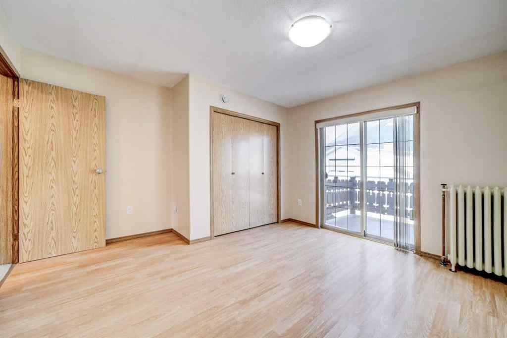 MLS® A2256759 - 2134 214 Street  in NONE Bellevue, Residential