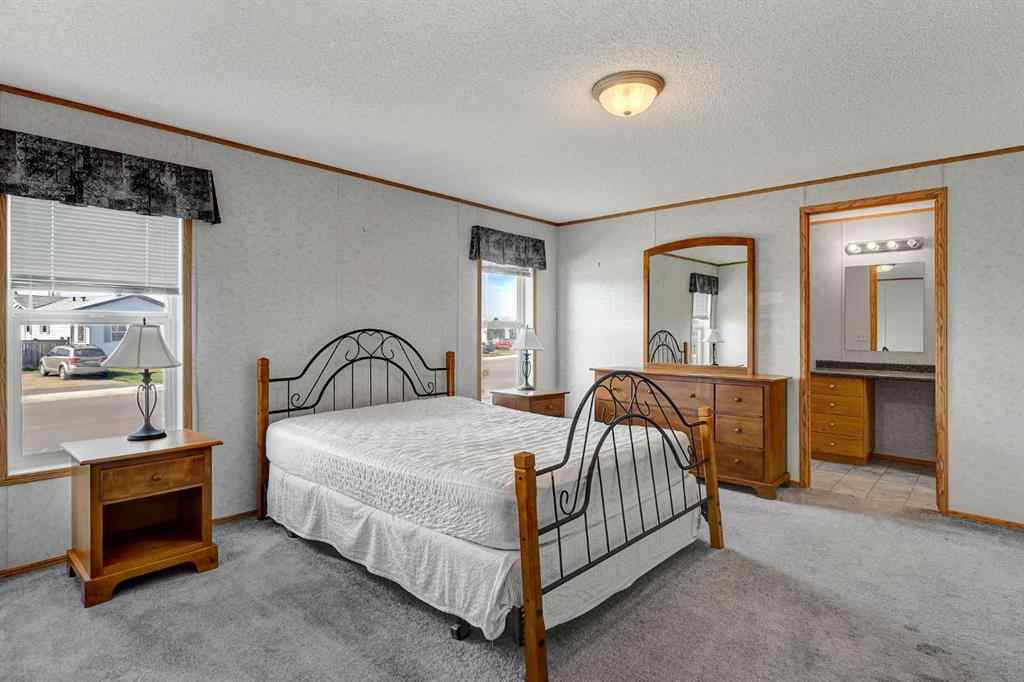 MLS® A2256765 - 9521 111 Avenue  in N/A Clairmont, Residential