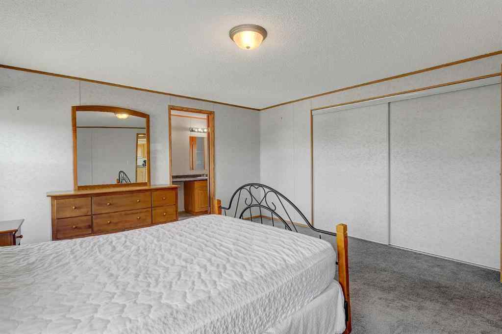 MLS® A2256765 - 9521 111 Avenue  in N/A Clairmont, Residential