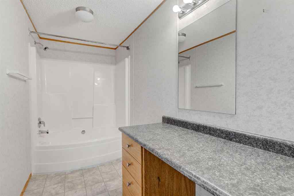 MLS® A2256765 - 9521 111 Avenue  in N/A Clairmont, Residential