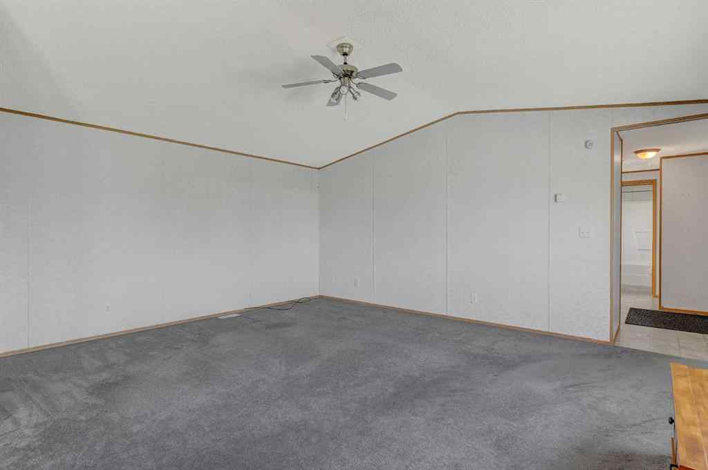 MLS® A2256765 - 9521 111 Avenue  in N/A Clairmont, Residential