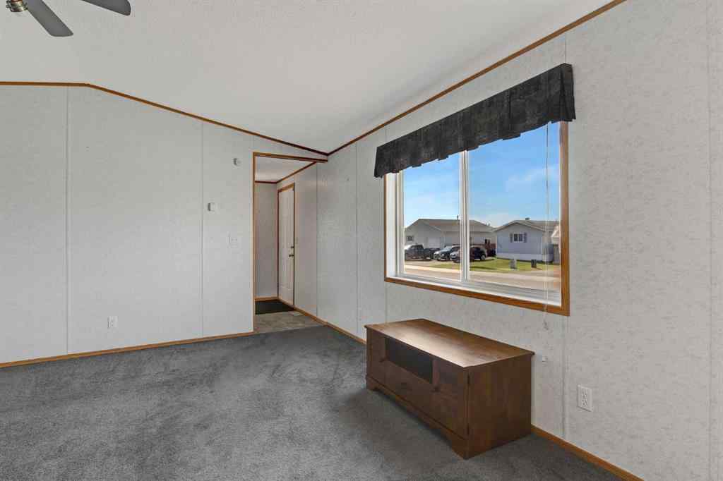 MLS® A2256765 - 9521 111 Avenue  in N/A Clairmont, Residential