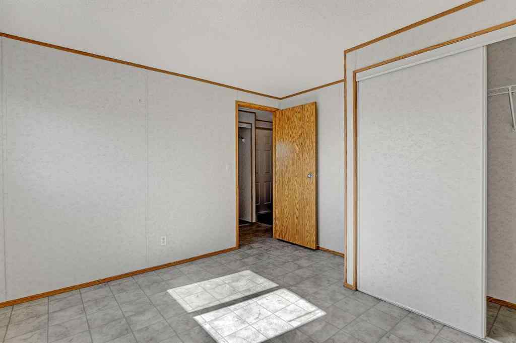 MLS® A2256765 - 9521 111 Avenue  in N/A Clairmont, Residential