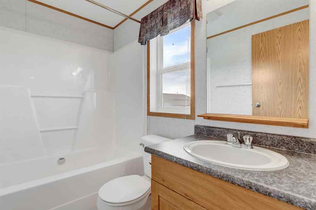 MLS® A2256765 - 9521 111 Avenue  in N/A Clairmont, Residential
