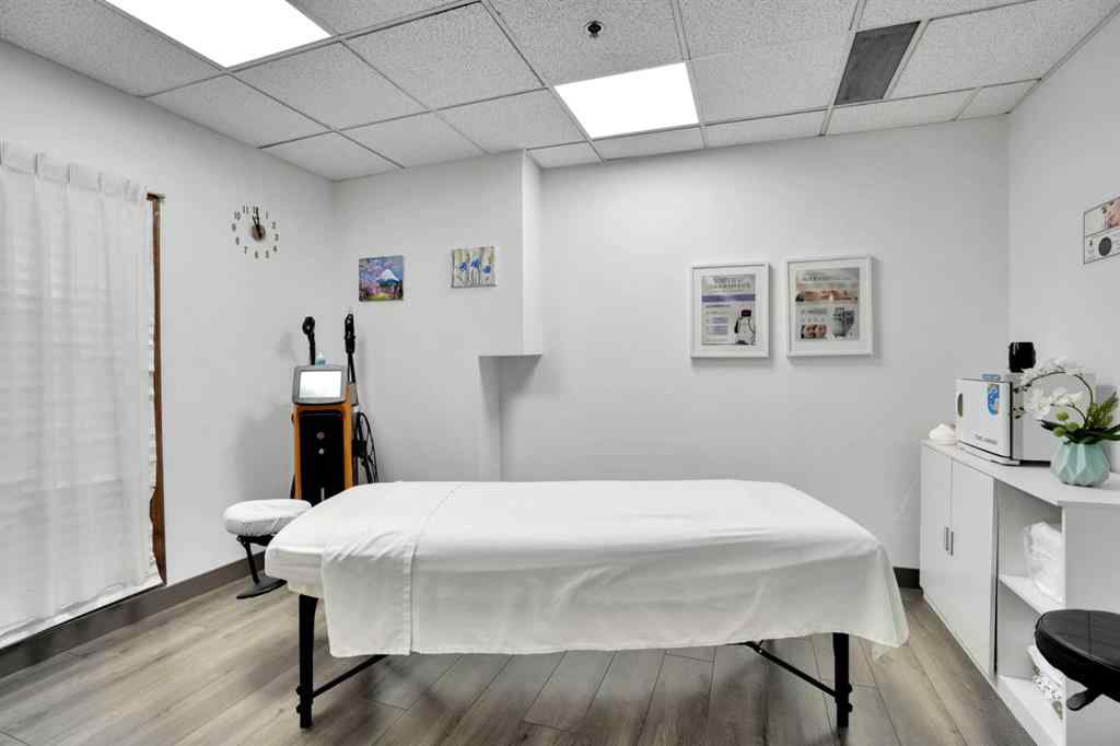 MLS® A2256771 - 1330 12 Avenue SW in Beltline Calgary, Commercial
