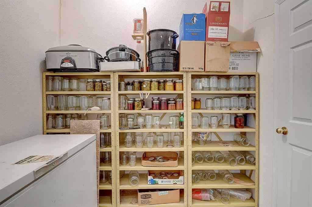 MLS® A2256772 - 1109 Hayfield Drive  in NONE Beaverlodge, Residential