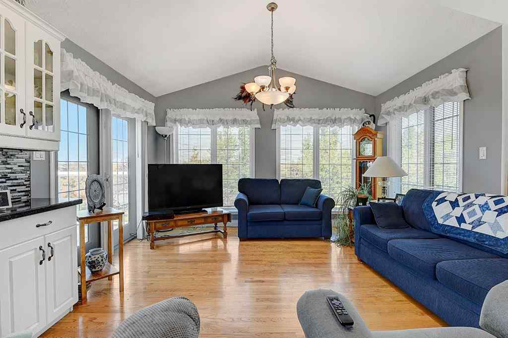 MLS® A2256772 - 1109 Hayfield Drive  in NONE Beaverlodge, Residential
