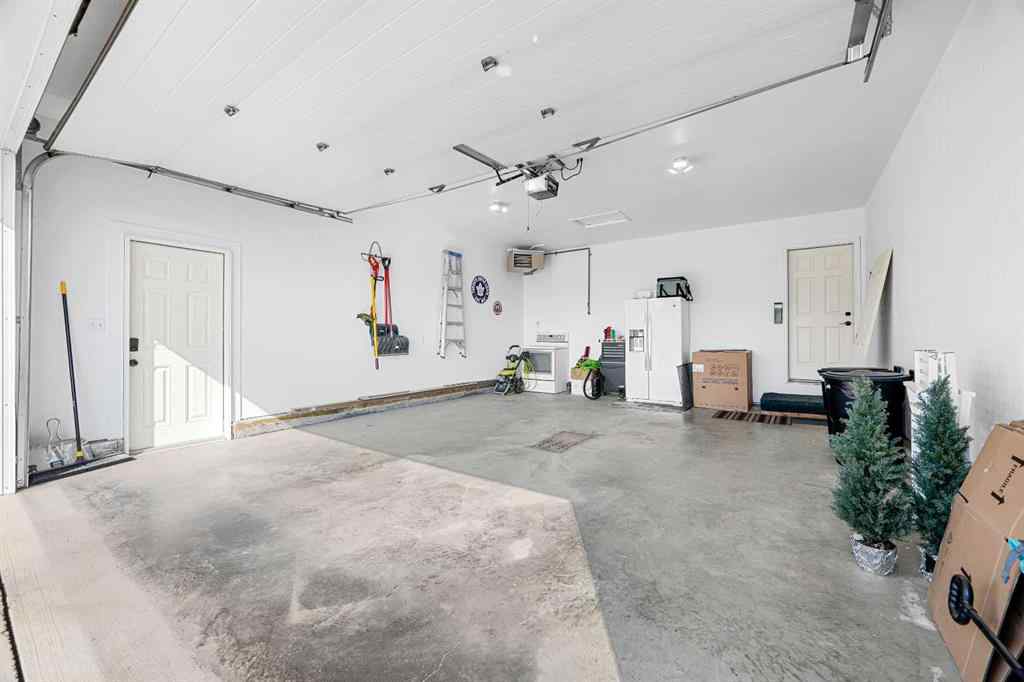MLS® A2256773 - 4104 34 Street  in Aurora Lloydminster, Residential