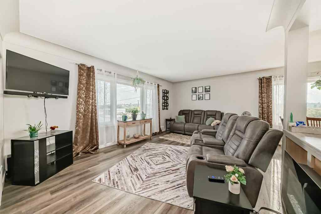MLS® A2256774 - 5001 44 Ave   in Central Ponoka Ponoka, Residential