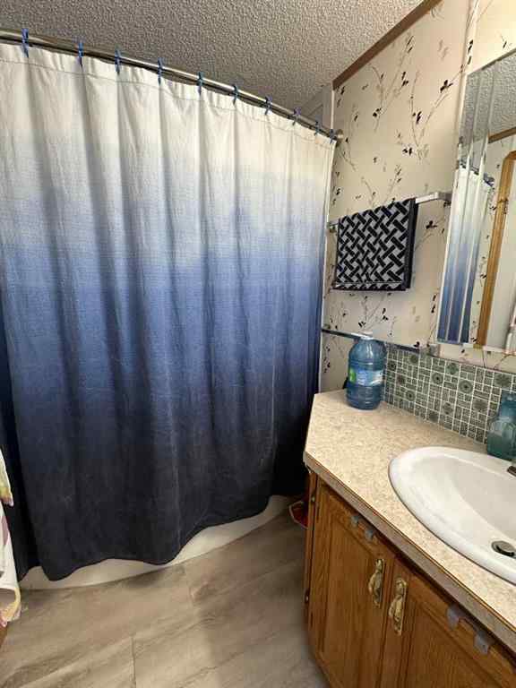 MLS® A2256775 - 202 James Avenue  in NONE Taber, Residential