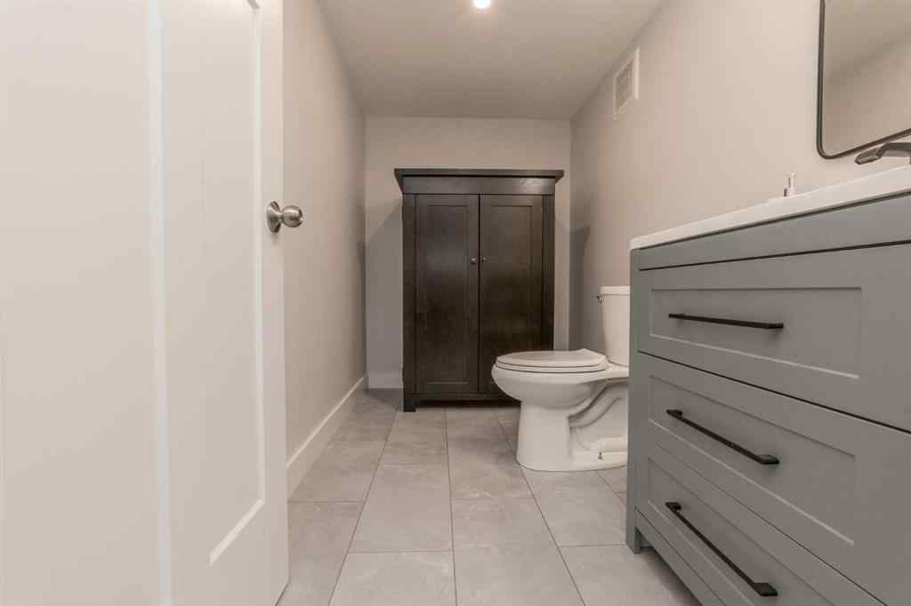 MLS® A2256786 - 9505 63 Avenue  in Country Club Estates Grande Prairie, Residential