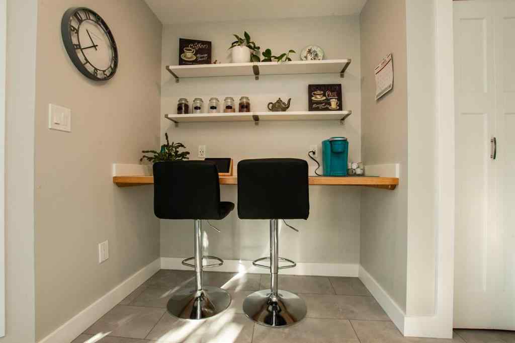 MLS® A2256786 - 9505 63 Avenue  in Country Club Estates Grande Prairie, Residential