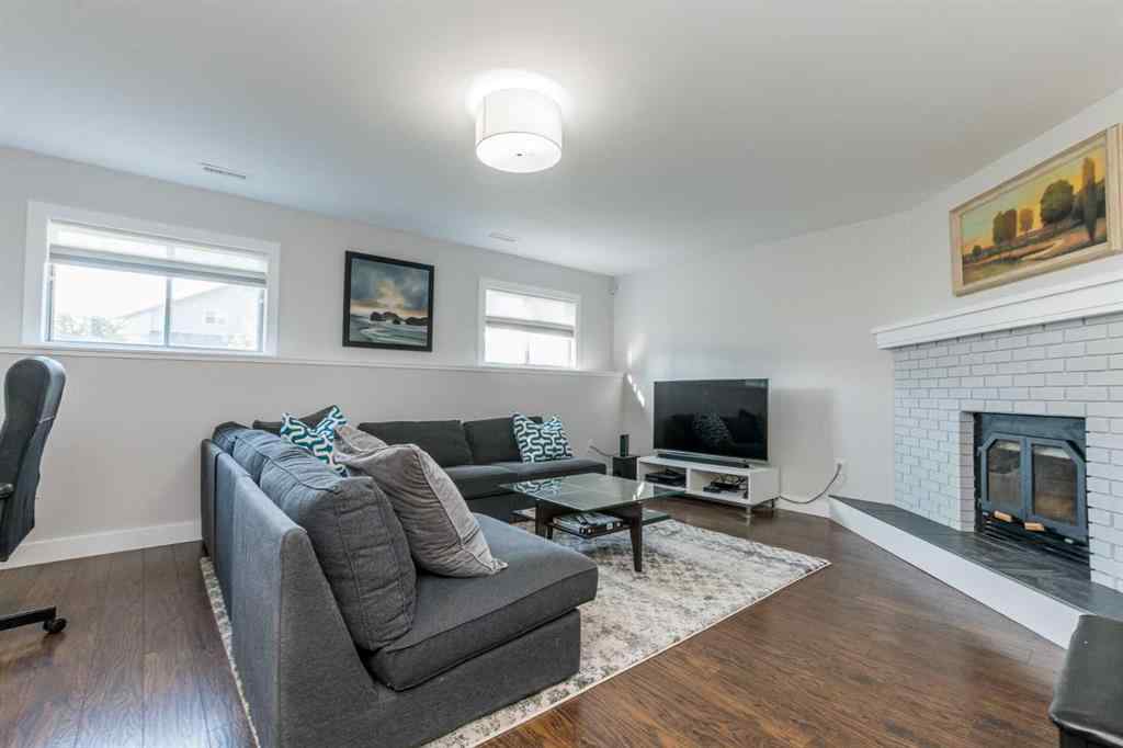 MLS® A2256786 - 9505 63 Avenue  in Country Club Estates Grande Prairie, Residential