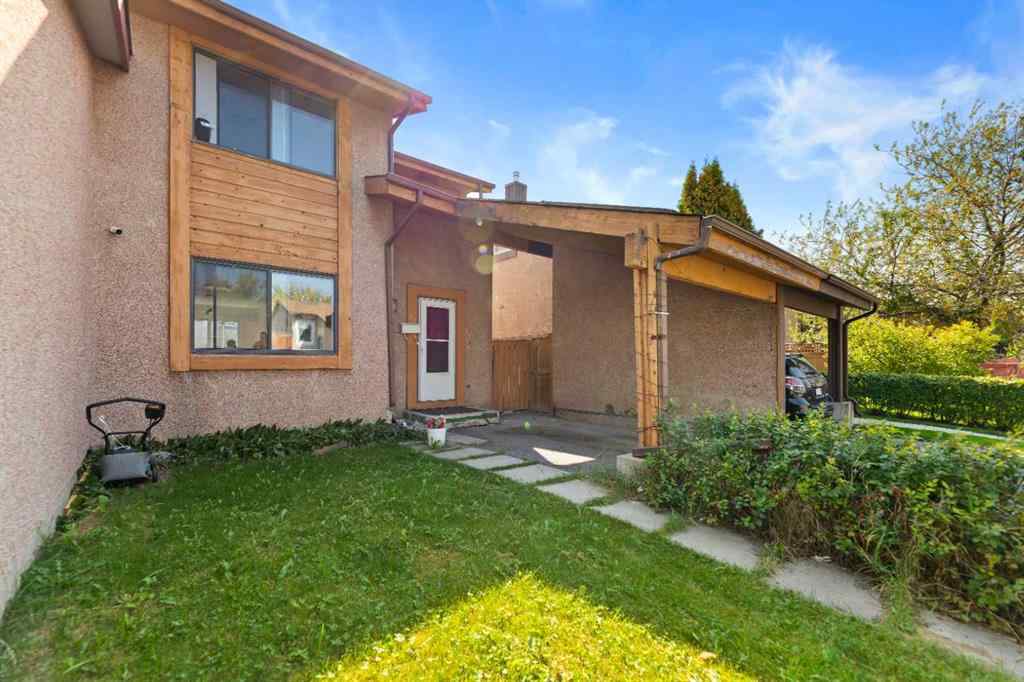 MLS® A2256787 - 40 Pinecliff Close NE in Pineridge Calgary, Residential