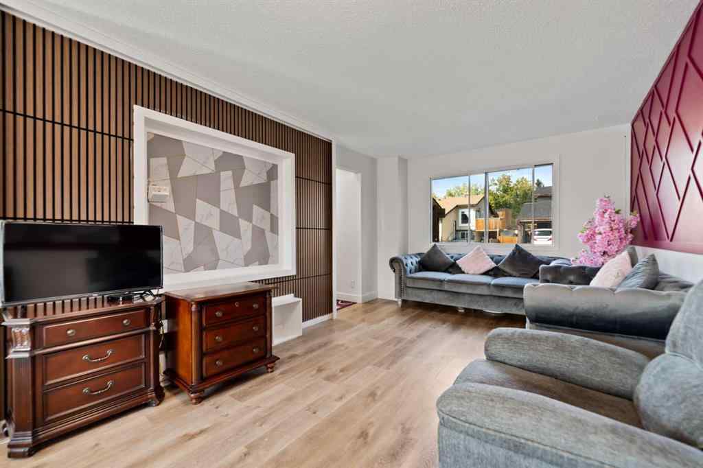 MLS® A2256787 - 40 Pinecliff Close NE in Pineridge Calgary, Residential