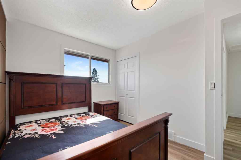 MLS® A2256787 - 40 Pinecliff Close NE in Pineridge Calgary, Residential