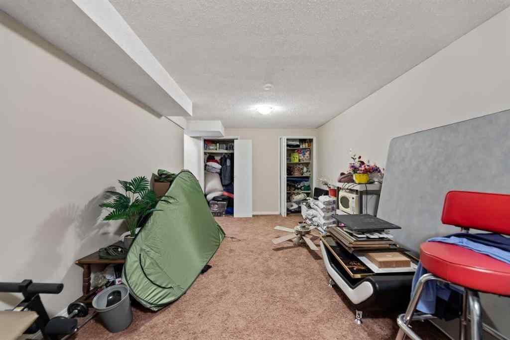 MLS® A2256787 - 40 Pinecliff Close NE in Pineridge Calgary, Residential