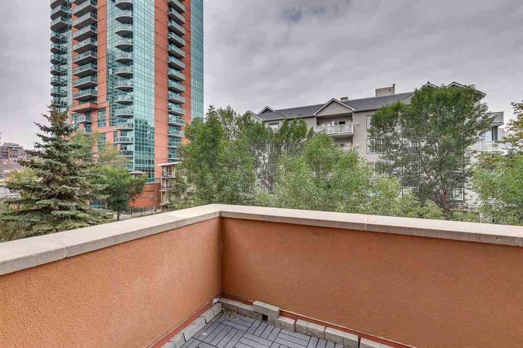 MLS® A2256795 - Unit #207 817 15 Avenue SW in Beltline Calgary, Residential