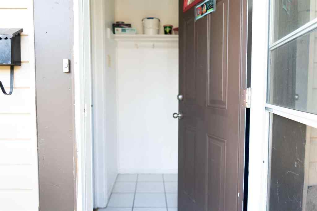 MLS® A2256796 - 1614 5a Avenue N in Westminster Lethbridge, Residential
