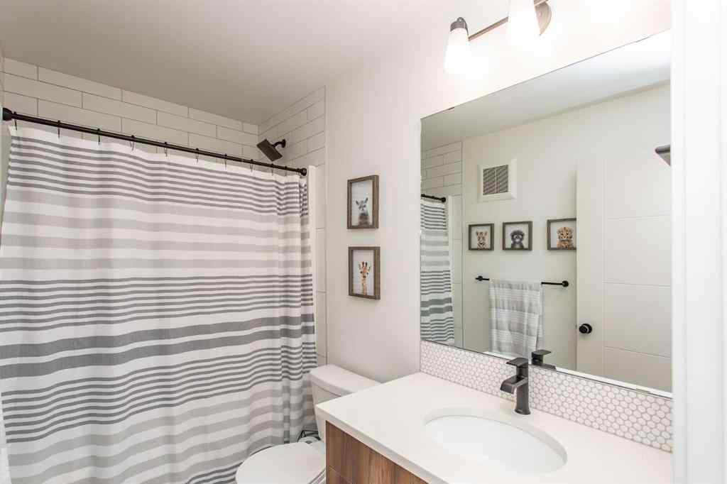 MLS® A2256802 - 5641 Vista Trail  in Aspen Lakes West Blackfalds, Residential