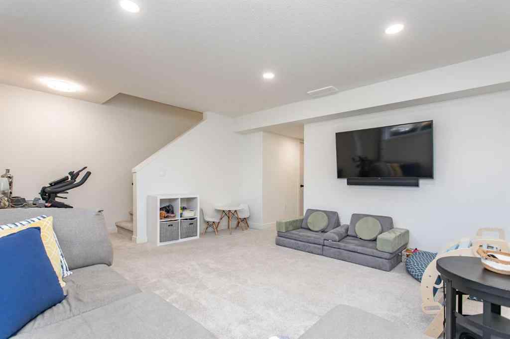 MLS® A2256802 - 5641 Vista Trail  in Aspen Lakes West Blackfalds, Residential