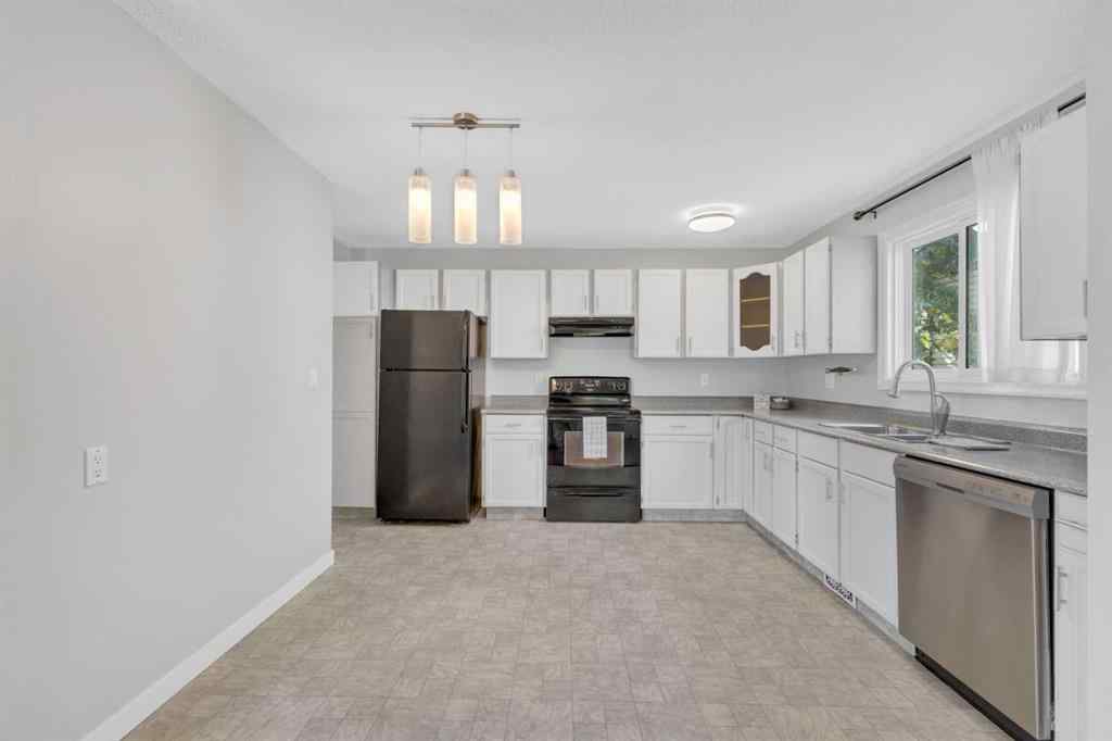 MLS® A2256803 - 113 Crawford Street  in Clearview Meadows Red Deer, Residential
