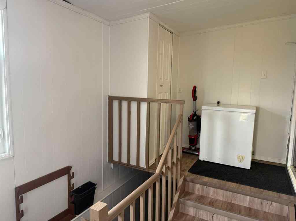 MLS® A2256805 - 5101 49 Avenue  in NONE Berwyn, Residential