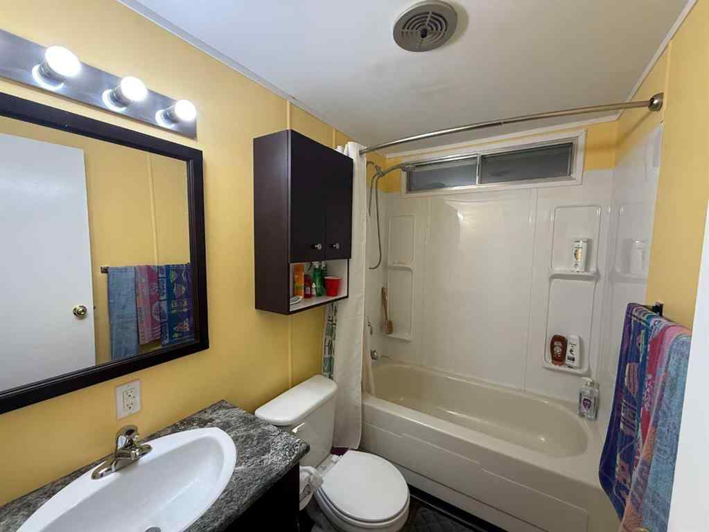 MLS® A2256805 - 5101 49 Avenue  in NONE Berwyn, Residential