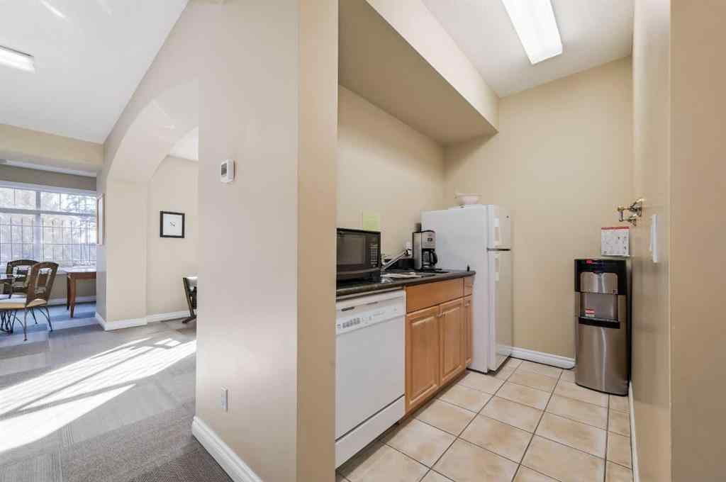 MLS® A2256810 - Unit #210 60 24 Avenue SW in Erlton Calgary, Residential