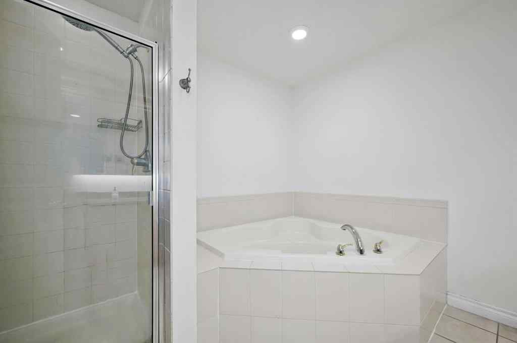 MLS® A2256810 - Unit #210 60 24 Avenue SW in Erlton Calgary, Residential