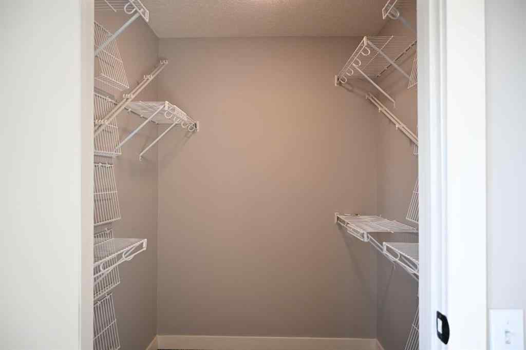 MLS® A2256812 - 18 Cataract Road SW in McLaughlin Meadows High River, Residential
