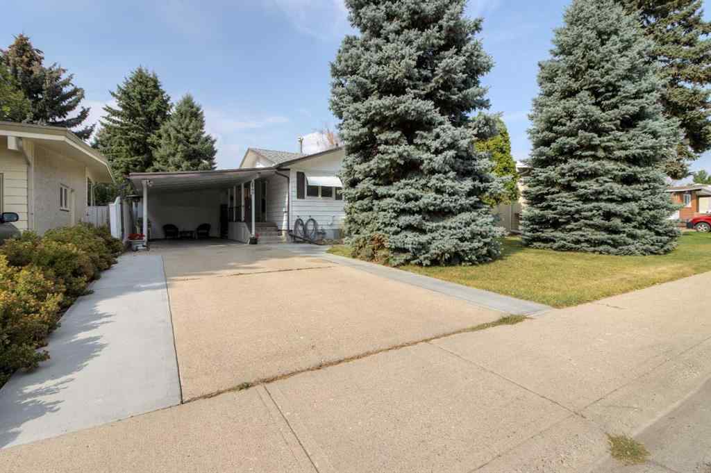 MLS® A2256819 - 1708 Lakeside Road S in Lakeview Lethbridge, Residential